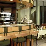 馨乐庭巴黎共和酒店