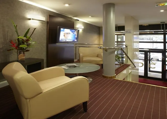 Apartahotel Citadines République 3*