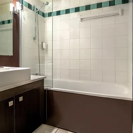Citadines Republique מלון דירות 3*