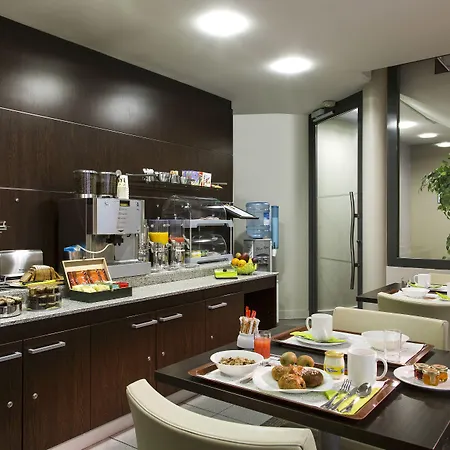 Citadines Republique 3*