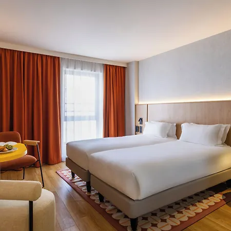 Citadines Republique Aparthotel 4*