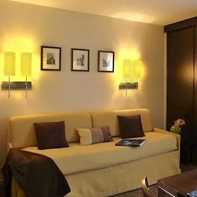 מלון דירות Citadines Republique 3*