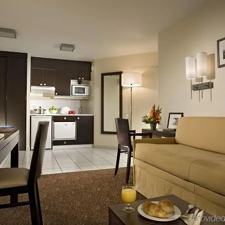 Hotel apartamentowy Citadines Republique 3*