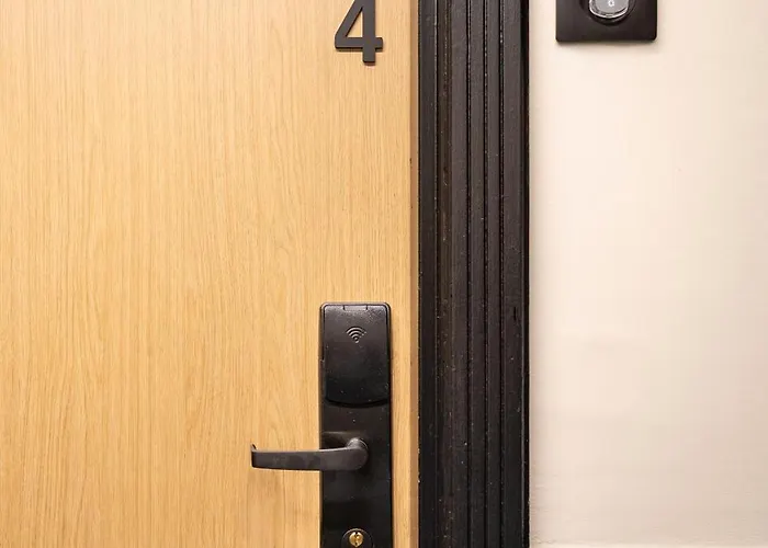 Citadines République 3* Parigi