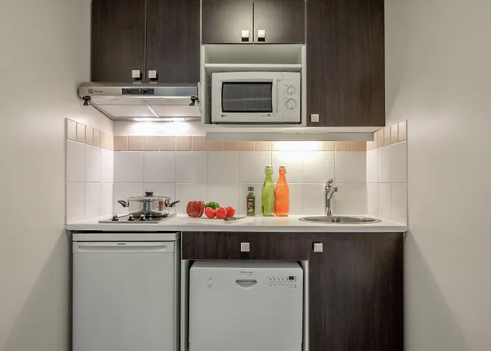 Citadines Republique 3*