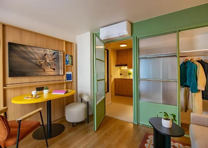 Citadines République Aparthotel 3*