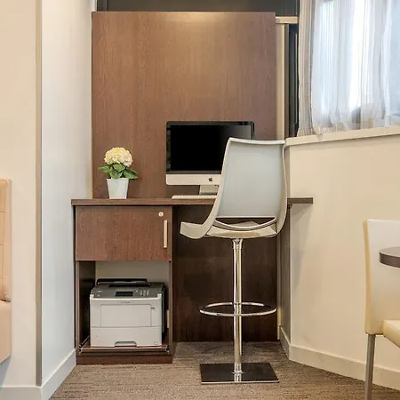 Citadines Republique Lägenhetshotell 3*